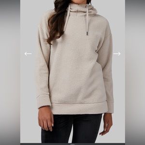 32° womens Sherpa hooded sweatshirt size XL